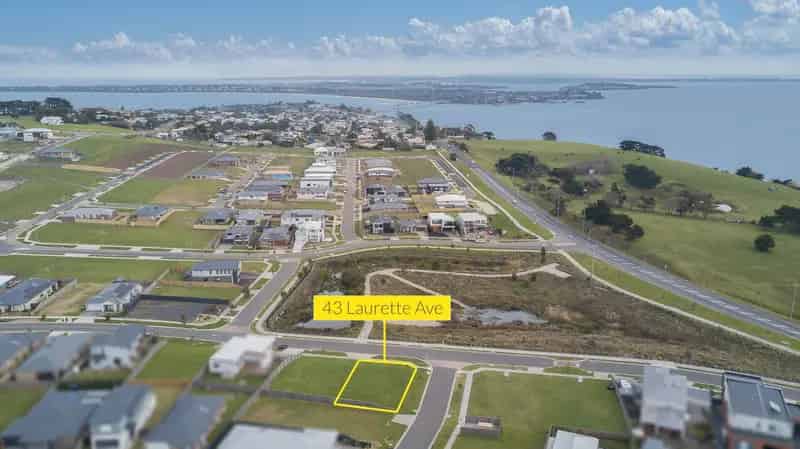 Prime Coastal Land Opportunity in Island View Estate