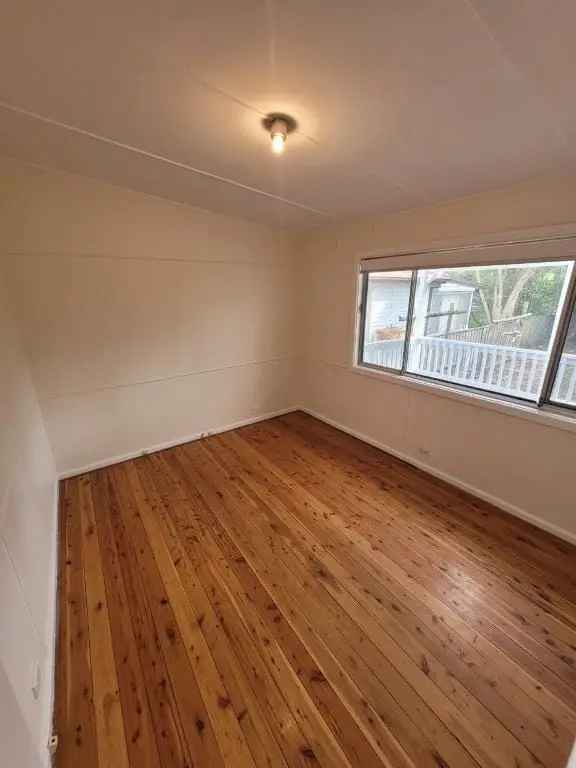 Lease Bright Sunny Three Bedroom Home in Rydalmere NSW