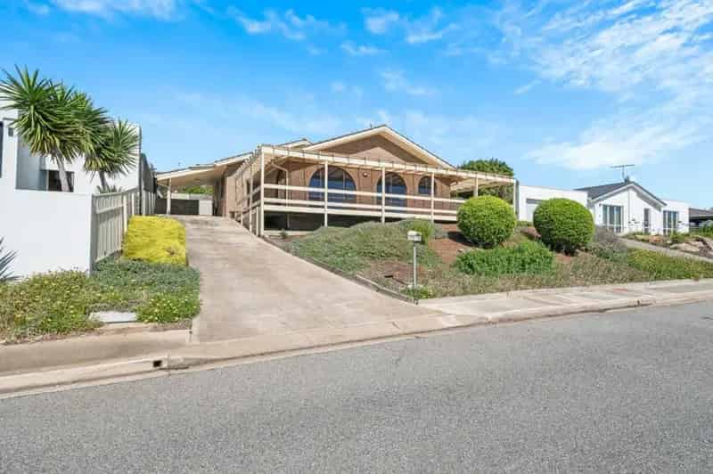 Spacious 4-Bedroom Home with Stunning Views
