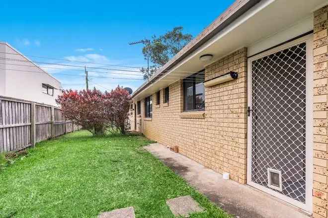 Lennox Village Single Level Unit - Low Maintenance Living