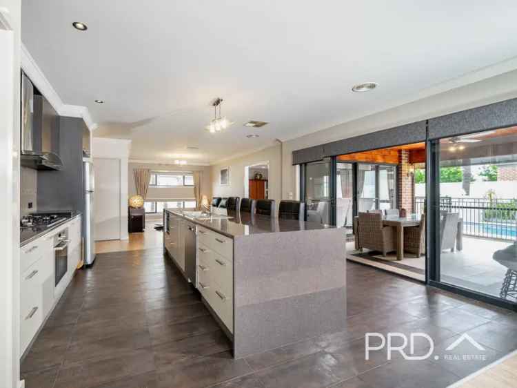 Stunning Family Home in Shepparton - 5 Studebaker Court