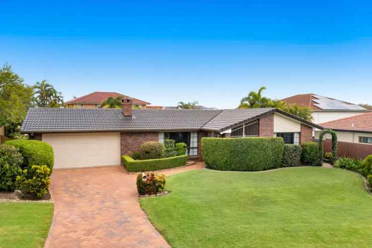 Carindale's best lowset family home offering in a quiet cul-de-sac!