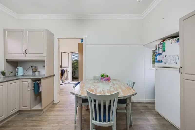 Charming Character Cottage - Quiet Location