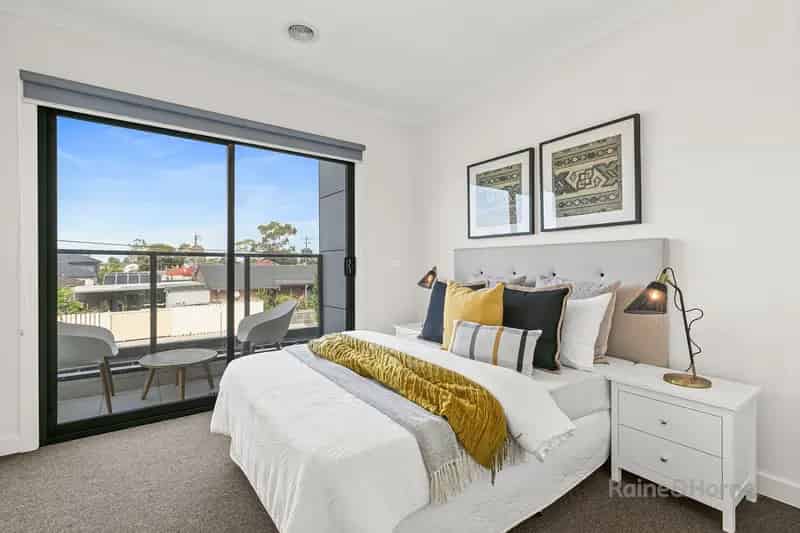 House For Sale , 18, Northumberland Road, Melbourne, Victoria