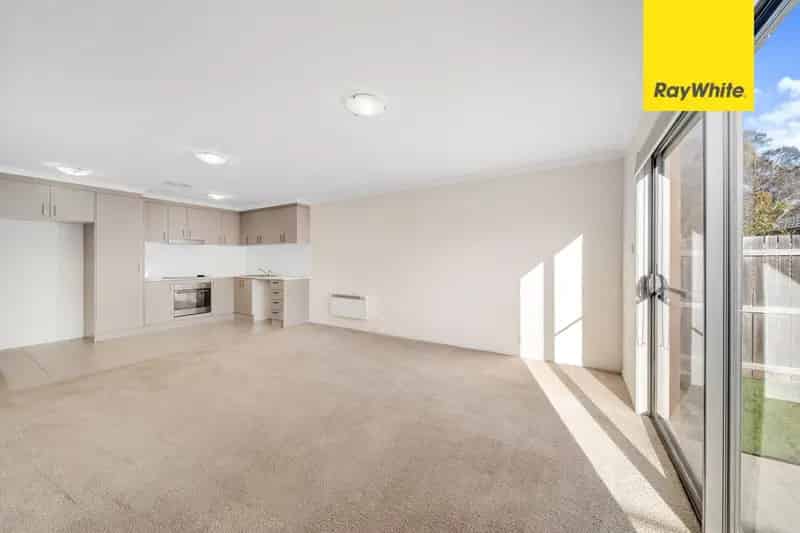 Light Filled 2 Bedroom in Watson