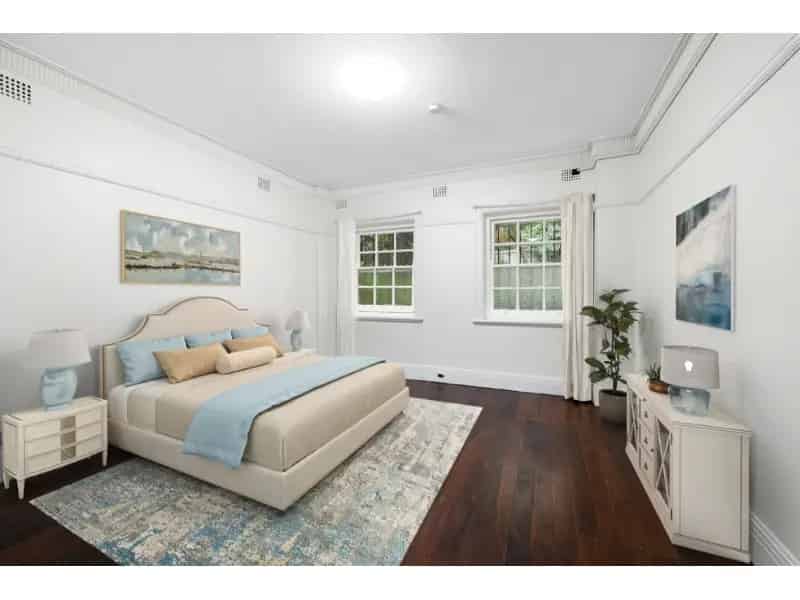 Charming  Renovated Art Deco Style Apartment In The Heart Of Potts Point.
