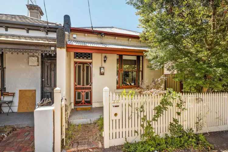 Charming Victorian Terrace Near Sydney Road