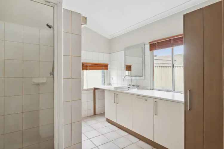 House For Rent in 7, Oceanic Drive, Town of Cambridge, Western Australia