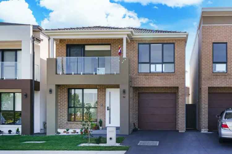 Immaculate Double Storey Home Schofields - Modern Family Living