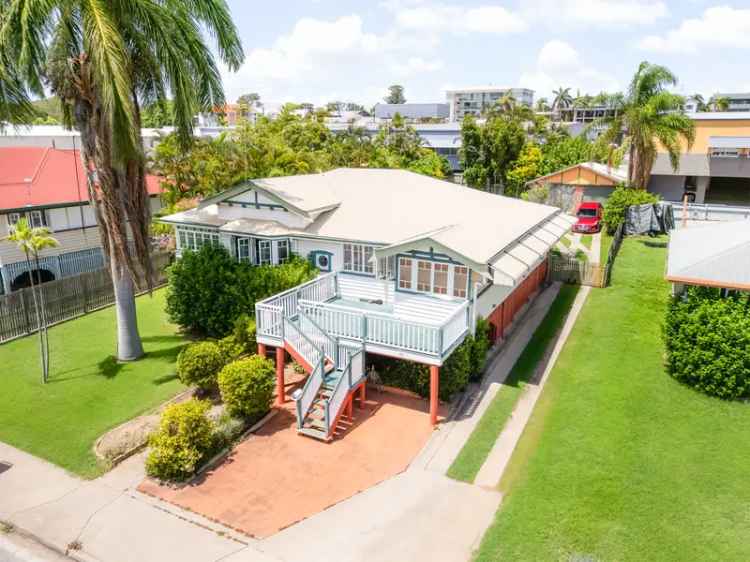 Charming Mixed-Use Property in the Heart of Gladstone