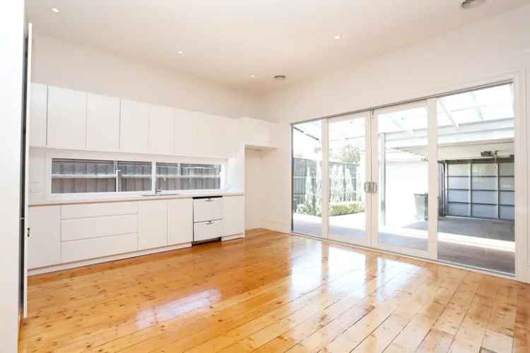 House For Rent in 14, Dean Street, Melbourne, Victoria