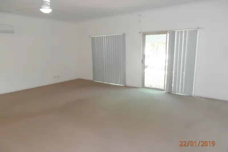 Real Estate For Lease - 37 Clipper Boulevard - Clear Island Waters , QLD