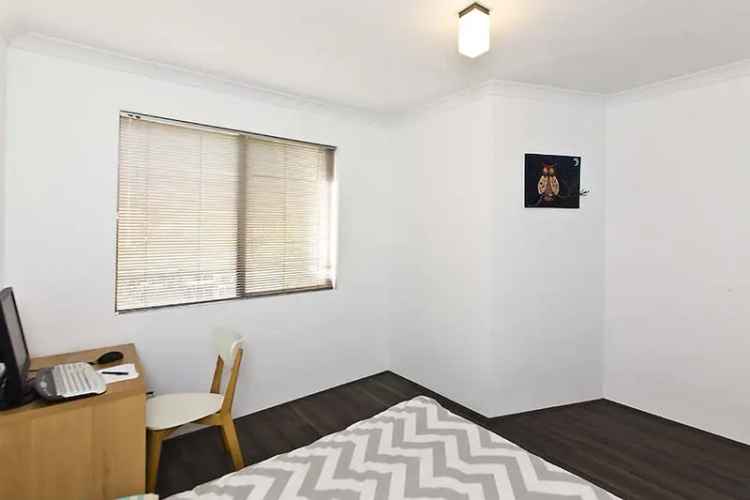 Apartment For Rent in Perth, Western Australia