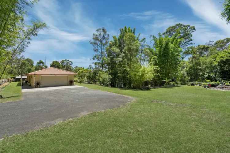 Buy rural property with spacious acreage lifestyle near CBD