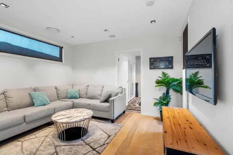 Architect Designed - Ex Display Home!