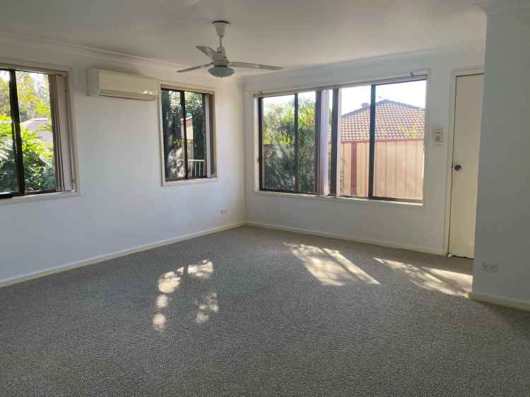 Lease one bedroom granny flat in Woodbine with private backyard