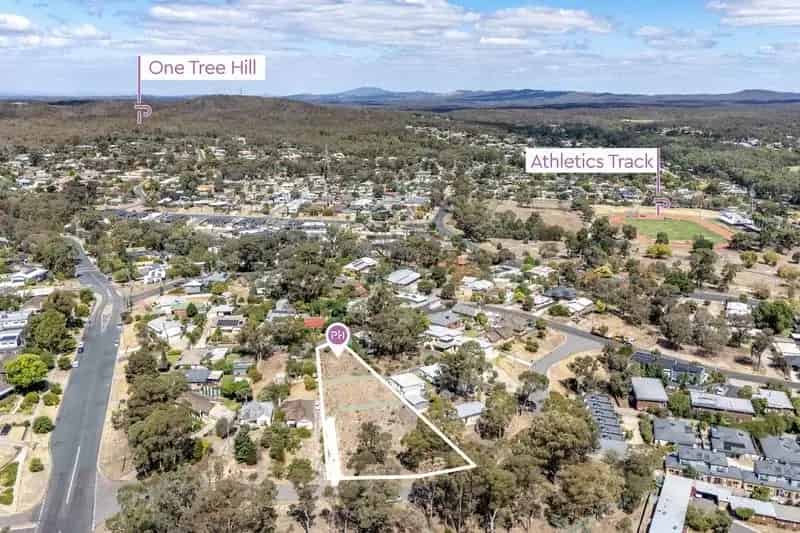 PRIME REAL ESTATE OPPORTUNITY WITH SERENE BUSHLAND SETTING