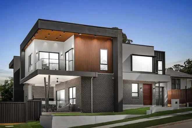 Modern Double Storey Family Home Near Schools and Shops