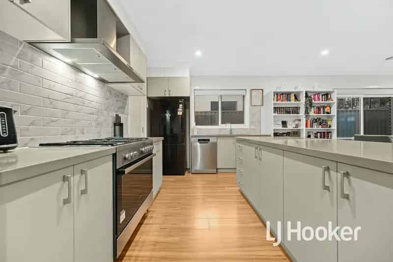 House For Sale , 39, Zermatt Loop, Melbourne, Victoria