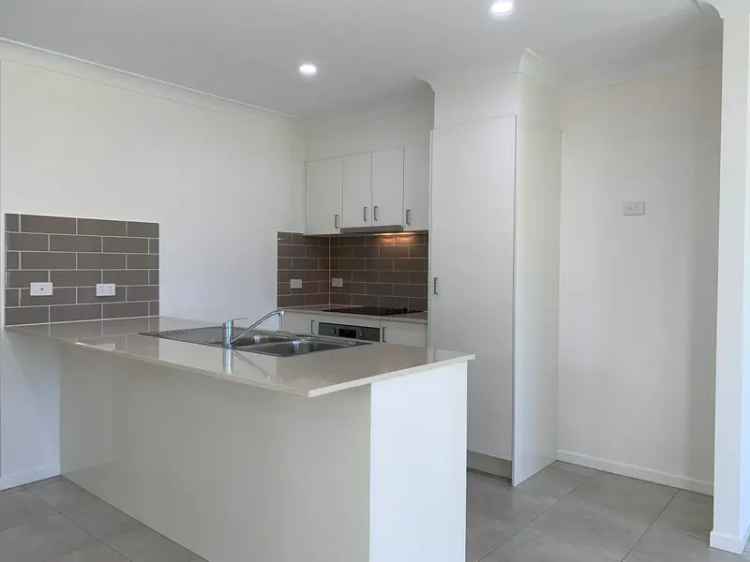 Stylish and Spacious 3-Bedroom Duplex in Morayfield