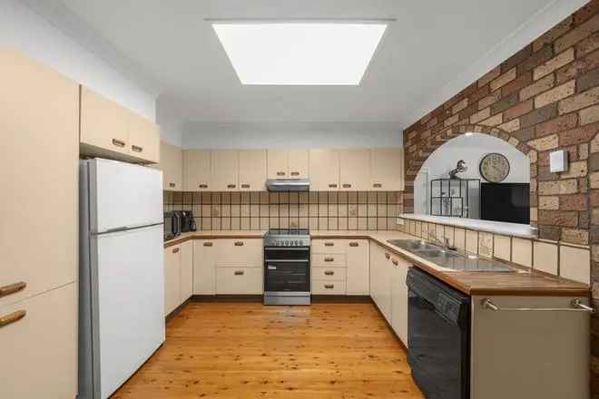 House For Rent in Sydney, New South Wales