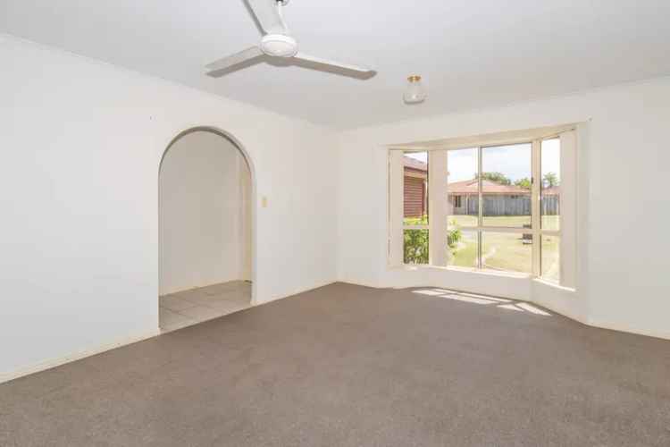 4 Bedroom House in Eli Waters - Family Home