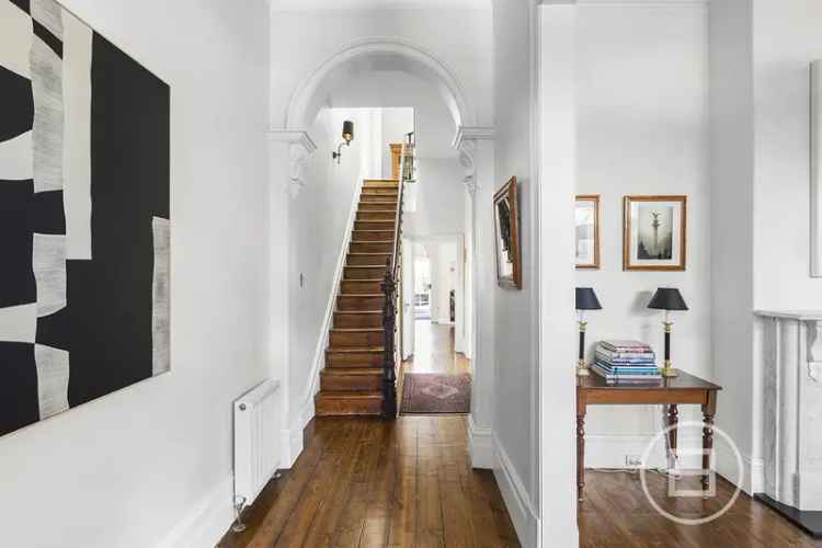 House For Sale in 42, Canterbury Road, Melbourne, Victoria