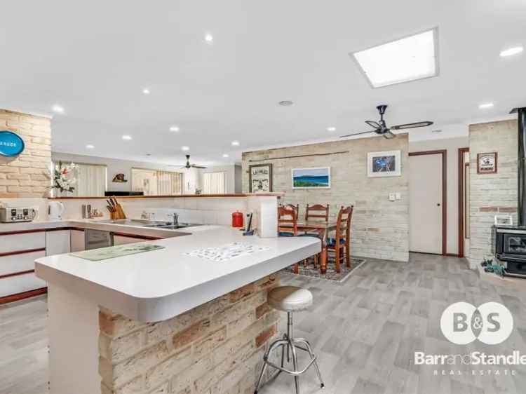 House For Sale in Shire Of Harvey, Western Australia