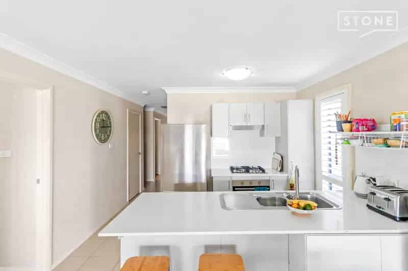 Real Estate For Lease - 15 Ashleigh Street - Heddon Greta , NSW