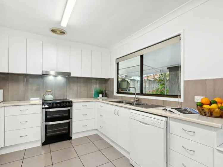 3 Bed 2 Bath Family Home in Beerwah on 850sqm