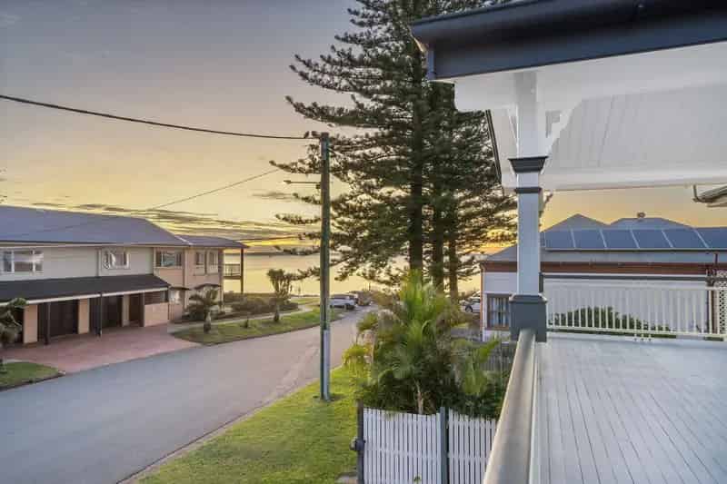 Serene Coastal Living by Shores of Queens Beach