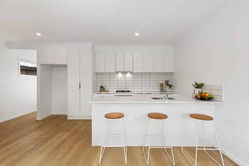 Brand New Luxury Townhouse - Ready to move in Now !