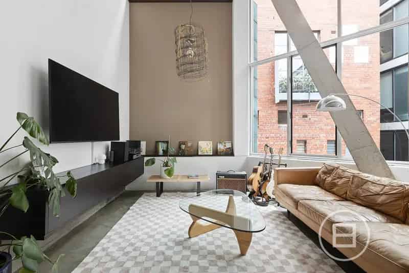 Buy apartment in St Kilda with contemporary style and urban sophistication