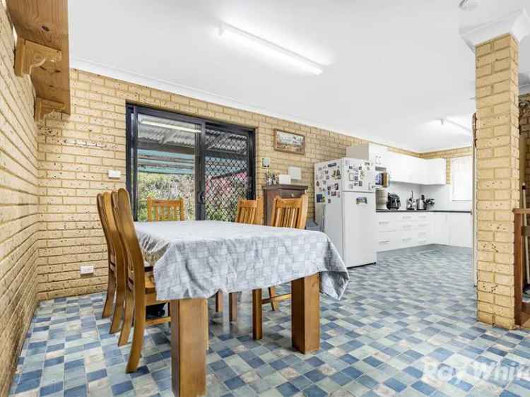 House For Sale in Geraldton, Western Australia