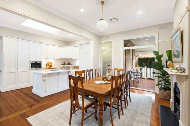 Wahroonga Village Charm: Renovated Federation Cottage