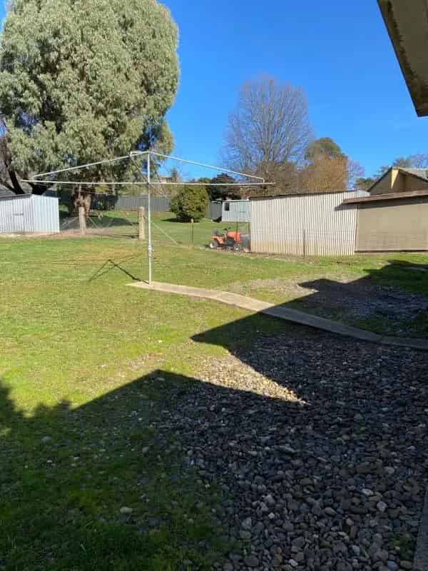 3 Bedroom Home Centrally Located!