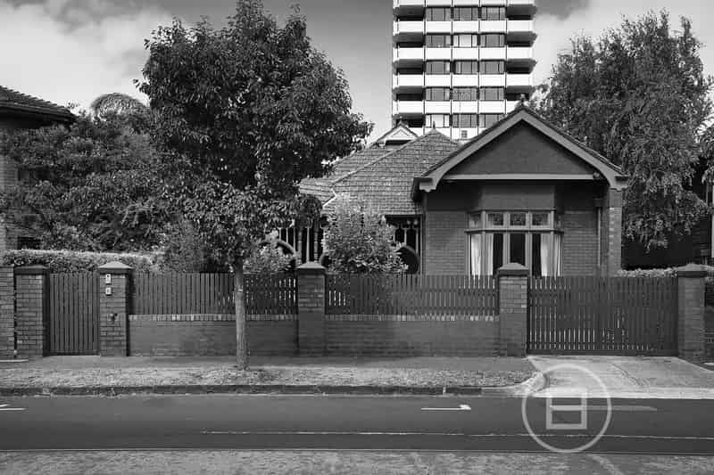 Buy house in St Kilda West with 4 to 5 bedrooms and Edwardian charm