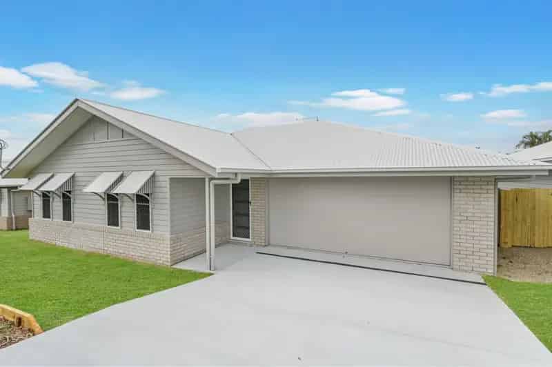 Lease 4 Bedroom Family Home Rosewood with Modern Features