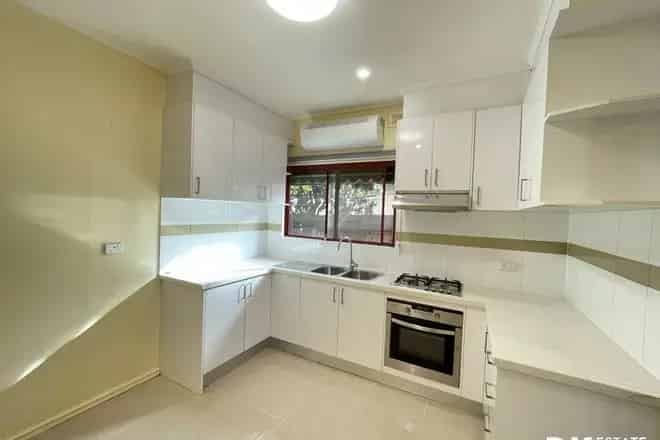 House For Rent , 12, Yewers Street, Melbourne, Victoria