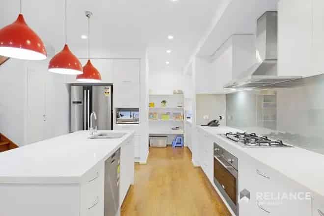 House For Sale , 23, Broadstone Way, Melbourne, Victoria