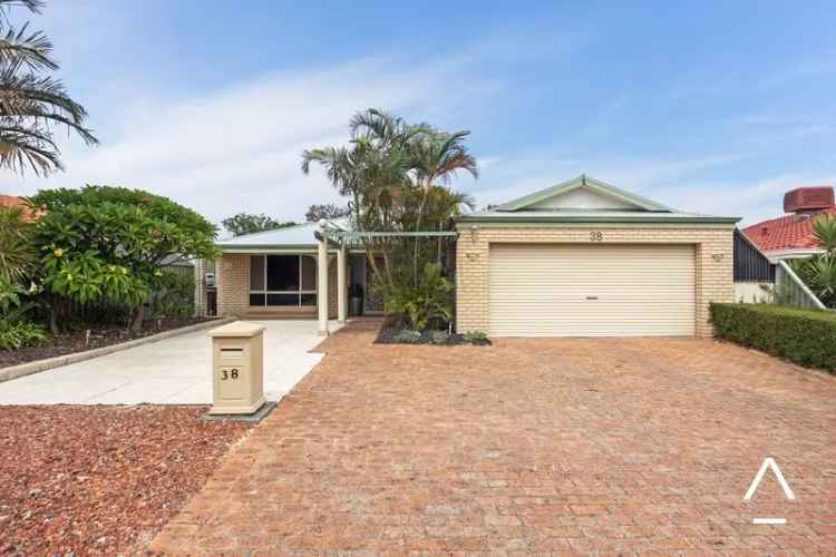 3 Bed 2 Bath Family Home in St Pauls Estate Bibra Lake