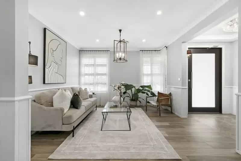 For Sale Luxurious House in Chisholm with Gourmet Kitchen and Garden