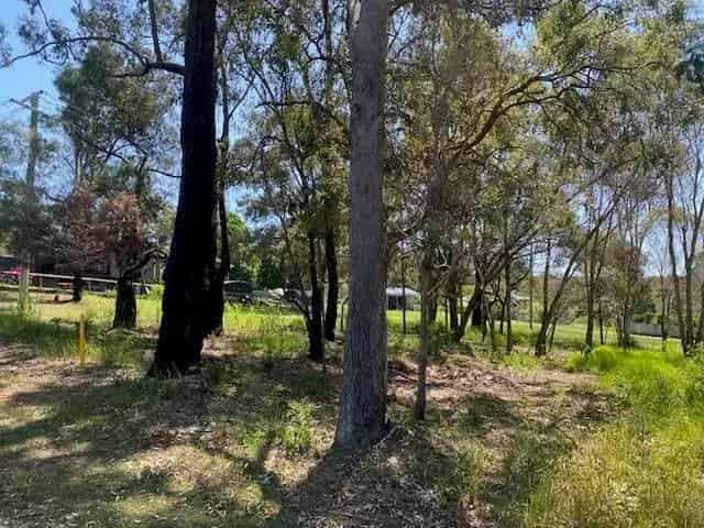 Buy Land in Macleay Island with Golf Course Proximity