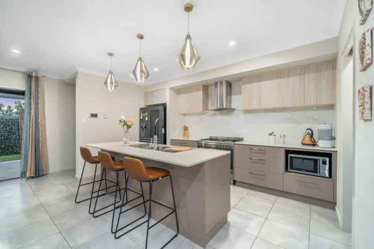 Modern 4-Bed, 2-Bath Home in Murrumba Downs