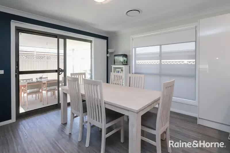 House For Rent , 79, Wentworth Drive, Bathurst, New South Wales