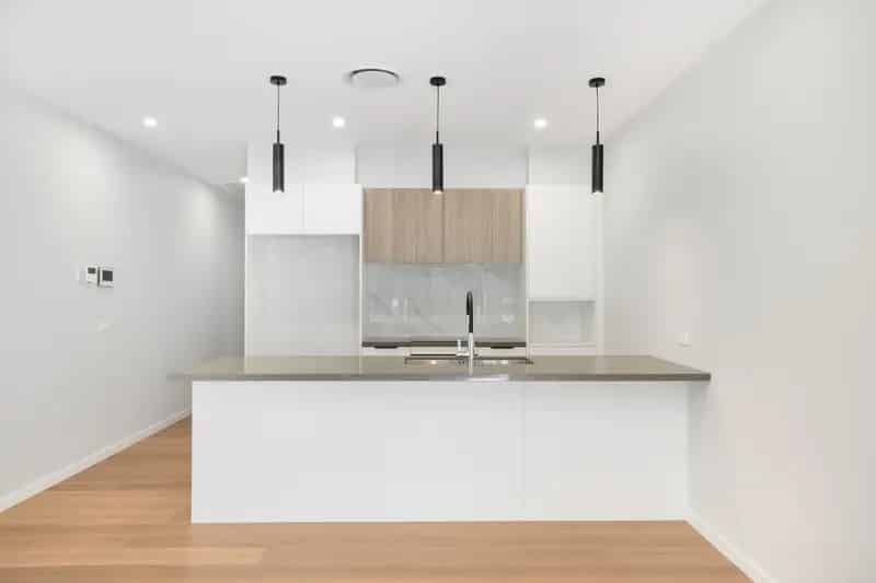 Lease Beautiful Single Level Home in Taylor with Modern Features