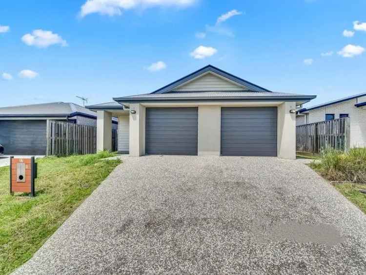 Modern 3-Bedroom Home in Logan Reserve