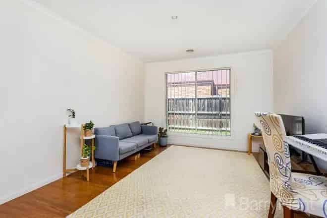House For Rent , 13, Hydrangea Drive, Melbourne, Victoria