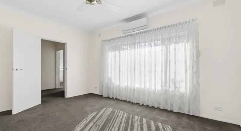 House For Sale , 15, Wodonga Avenue, Loxton, South Australia