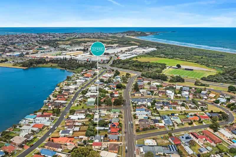 Real Estate For Lease - 42A Illowra Crescent - Primbee , NSW